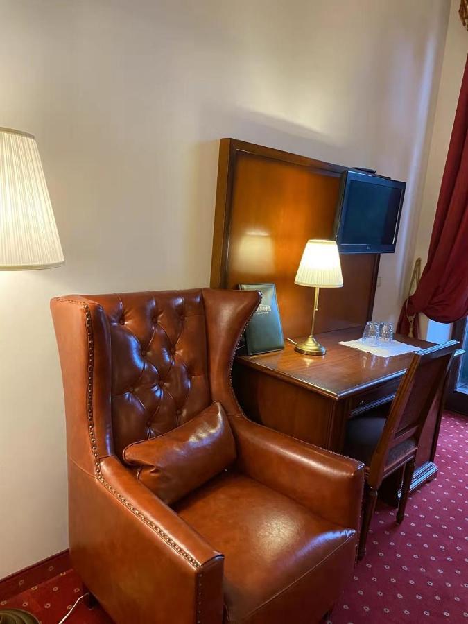 Hotel Kaiser Franz Josef Millstatt Exteriör bild